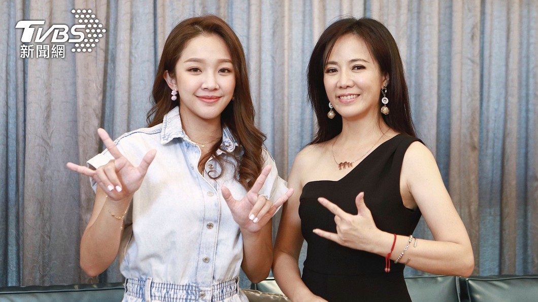 (圖左起)賴慧如和陳仙梅私下一拍即合。(圖/民視提供)