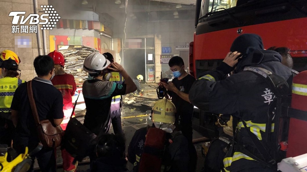 該起火災釀成4死悲劇,其中包含消防員陳志帆也不幸殉職。(圖/TVBS)