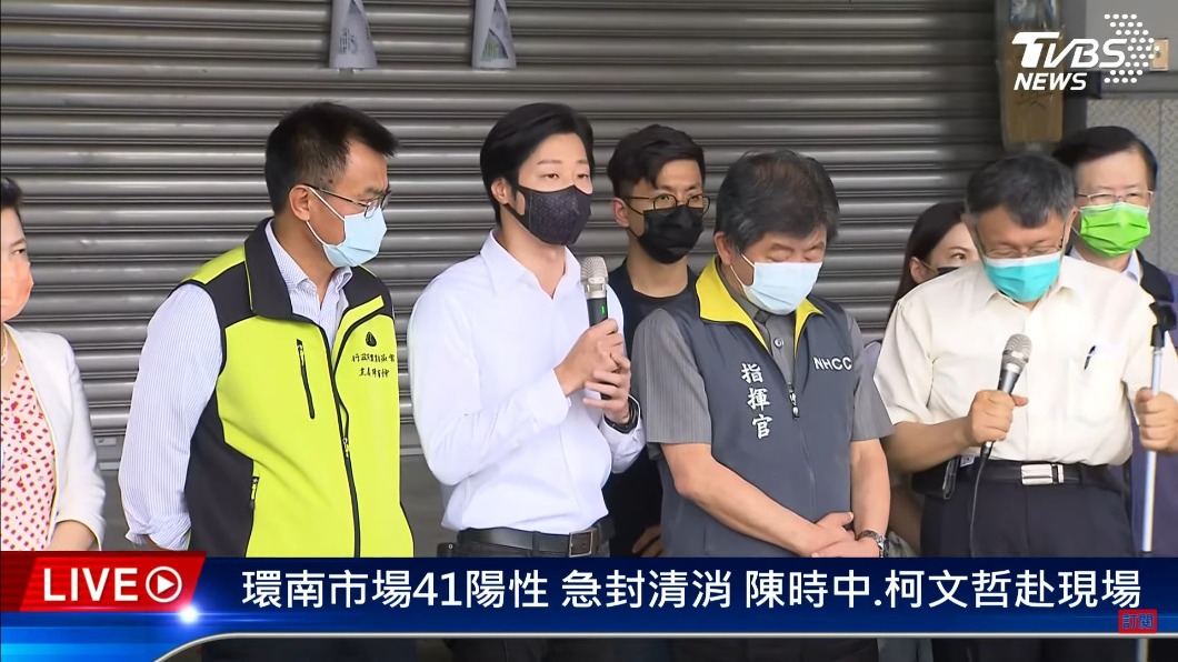 立委林昶佐稱柯文哲「講廢話」,反遭攤販當場嗆聲。(圖/TVBS)