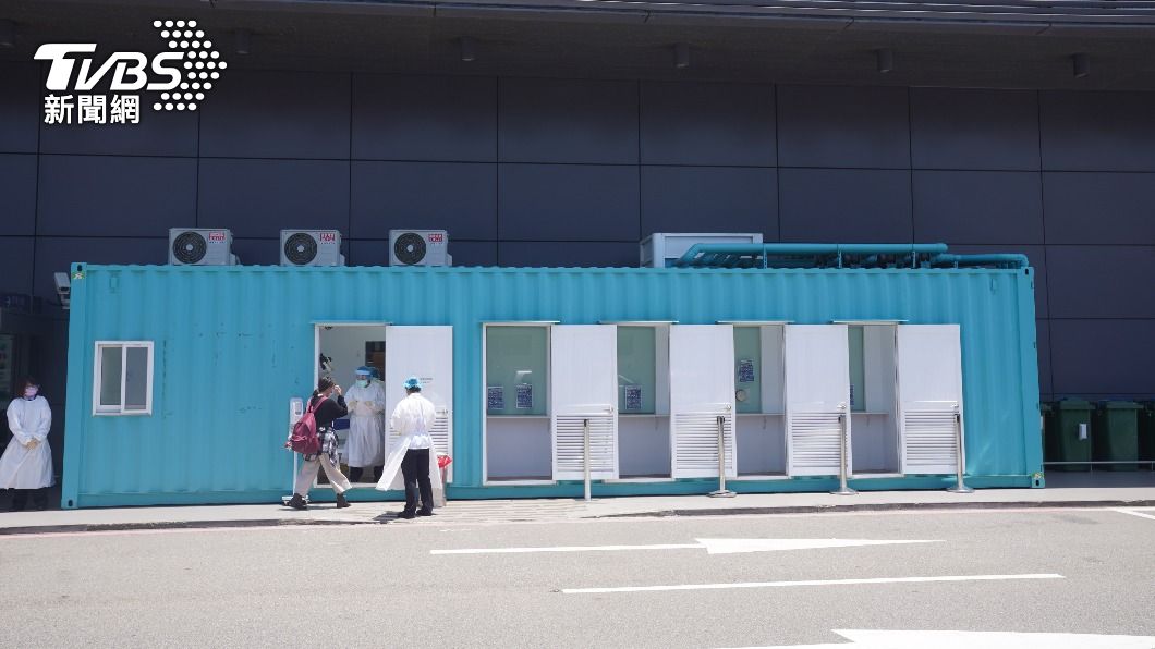 入境普篩首日   桃機啟動10個採檢站流程快速