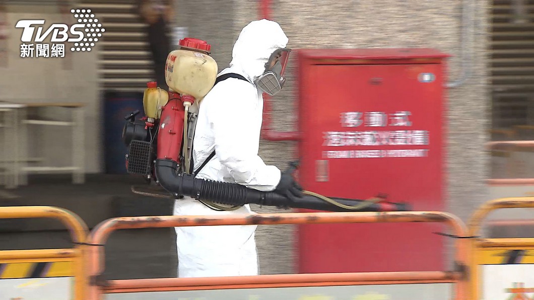 市場群聚連環爆「三級會延長?」 網嘆:沒什麼意義了