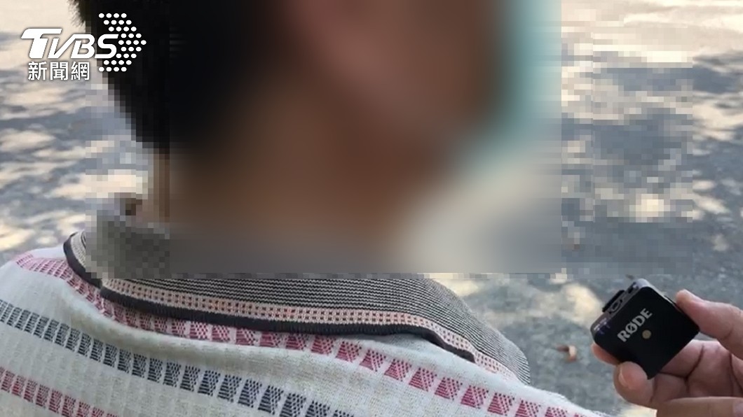 台南老婦兒子述說母親身體狀況。(圖/TVBS)
