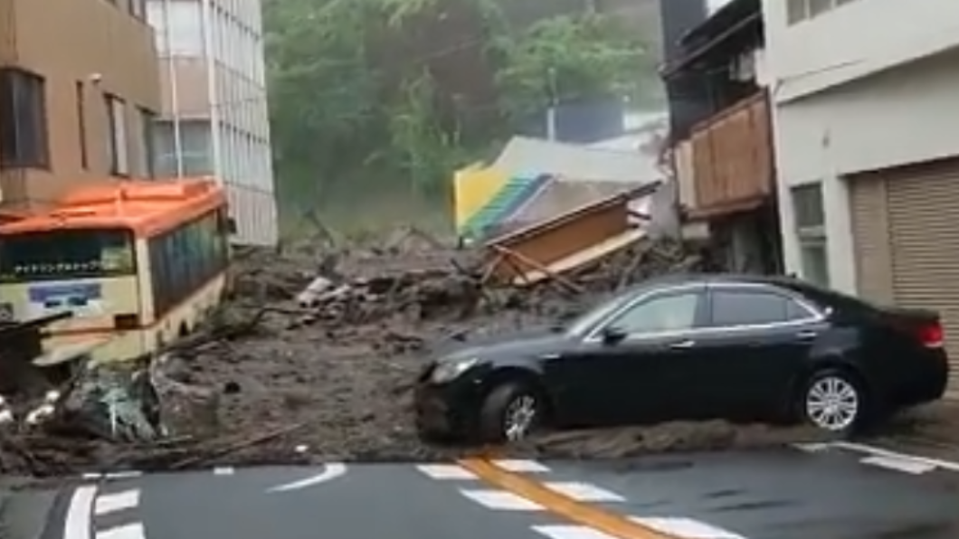 日靜岡熱海土石流2死20失蹤 男親睹現場:以為要死了