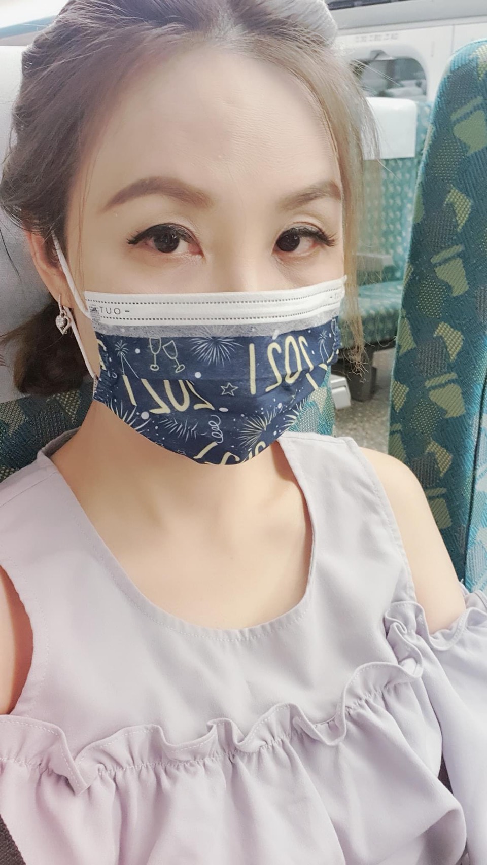 許聖梅一直想著，如果沒將爸爸送往安養院，或許可以多活10年。（圖／翻攝自許聖梅臉書）