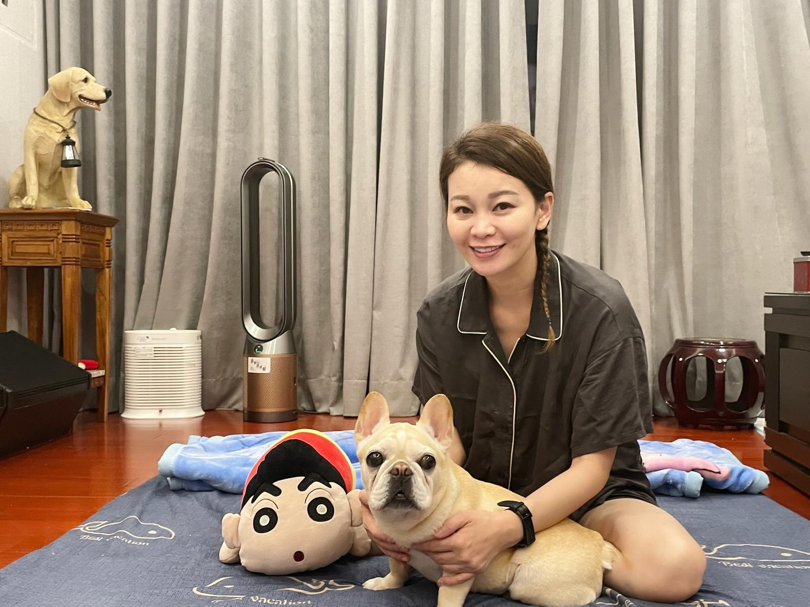 謝宜君得知豬豬要開刀後,一路從台中哭回鹿港。(圖/豪記唱片提供)