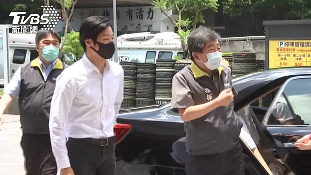 網嗆為何捧陳時中懶X？　林昶佐認「常聯絡」曝私下互動