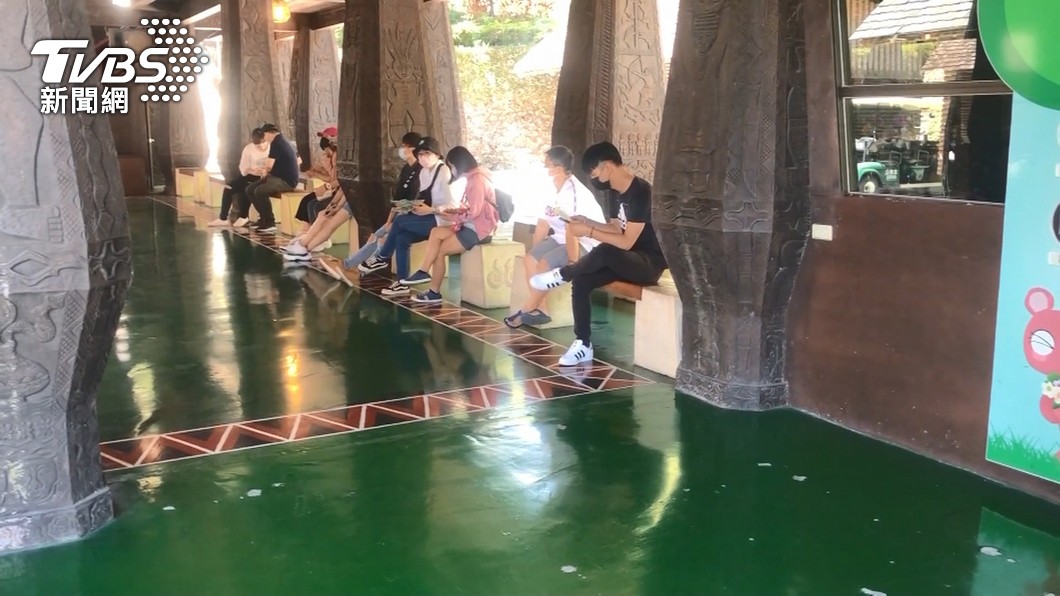 各縣市鬆綁規定不一,旅客恐無處用餐。(圖/TVBS資料畫面)