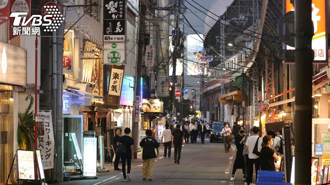都內餐飲業再受打擊。(圖/達志影像美聯社)