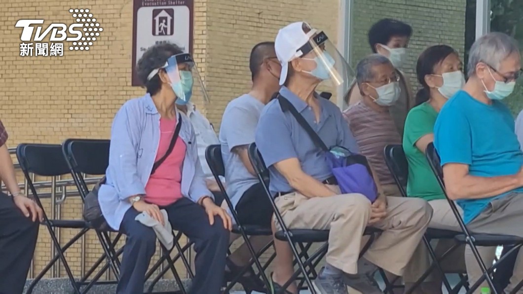 楊為傑透漏,最近許多患者詢問新冠疫苗是否可以混打。(圖/TVBS資料畫面)