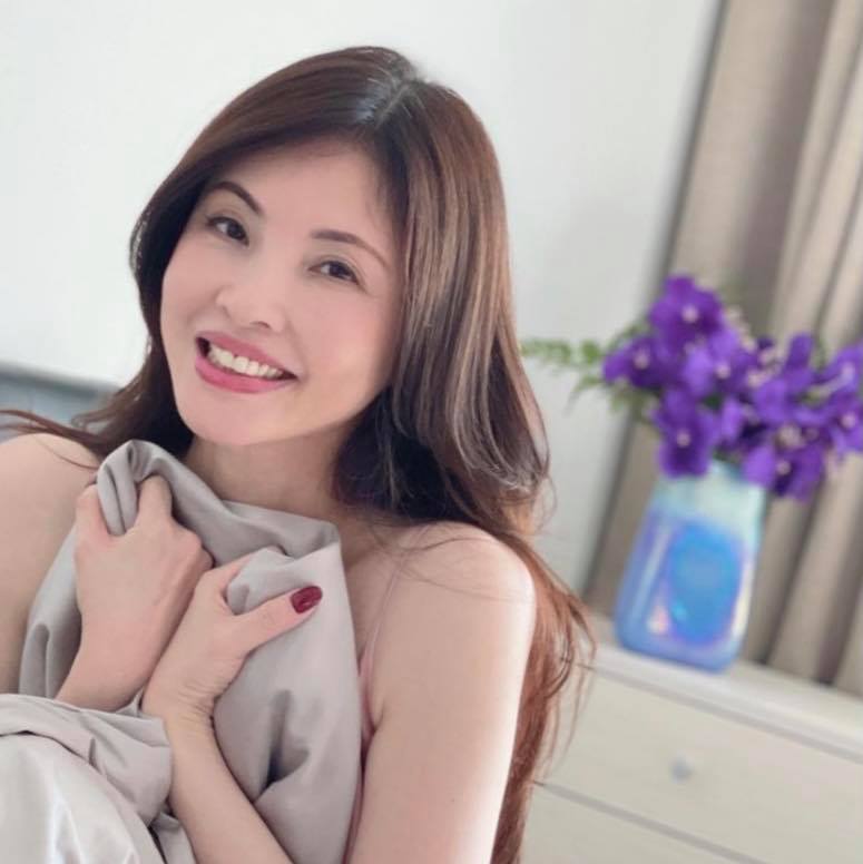 何如芸讚醫護人員像天使。（圖／翻攝自何如芸臉書）