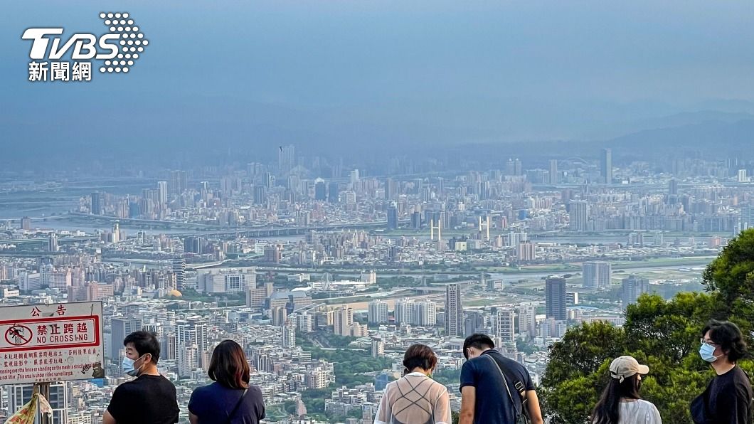 各地天氣晴朗炎熱 14日起低壓影響防午後對流