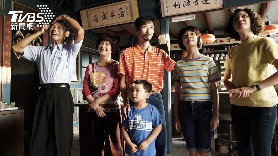 《俗女養成記2》即將於父親節8月8日推出。(圖/華視、CATCHPLAY提供)
