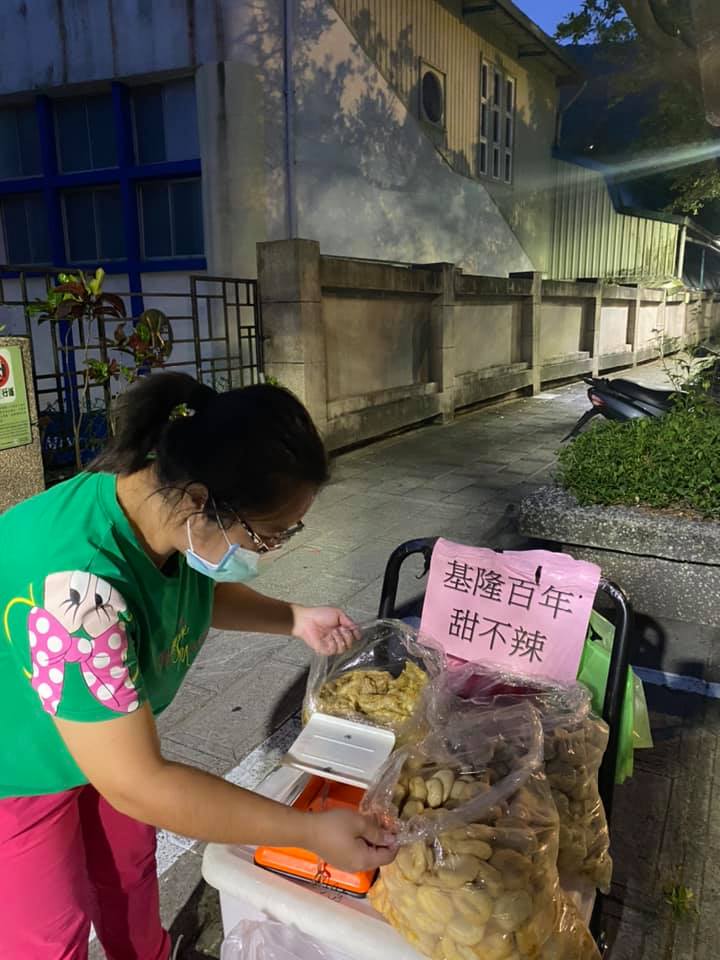 楊凱婷表示會帶著孩子學習如何生活賺錢。(圖/楊凱婷Facebook)