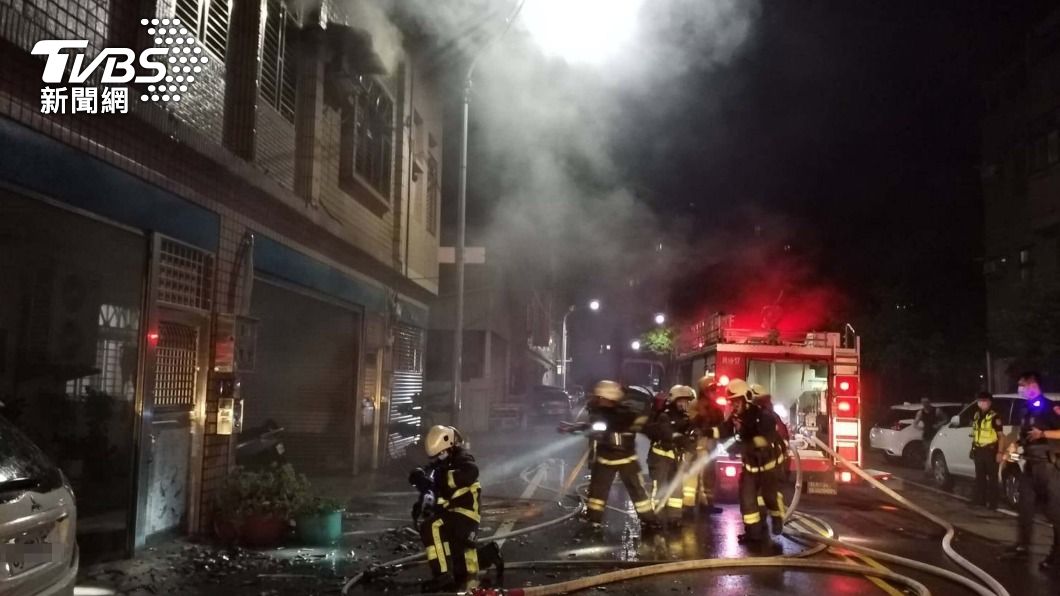 頭份民宅火警!疑為疏散房客衝上樓 房東嗆暈送醫不治