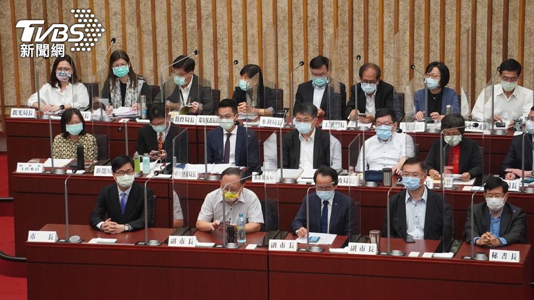 高市議會召開黨團協商　宣布28日起復會
