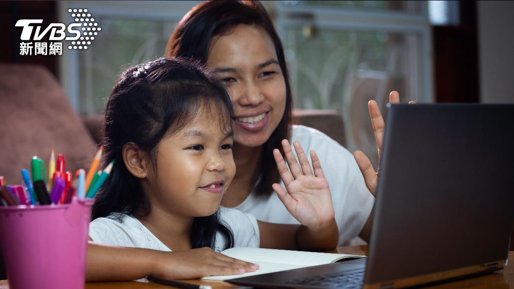 家長和小孩可以共同訂定使用設備時間。(示意圖/shutterstock達志影像)