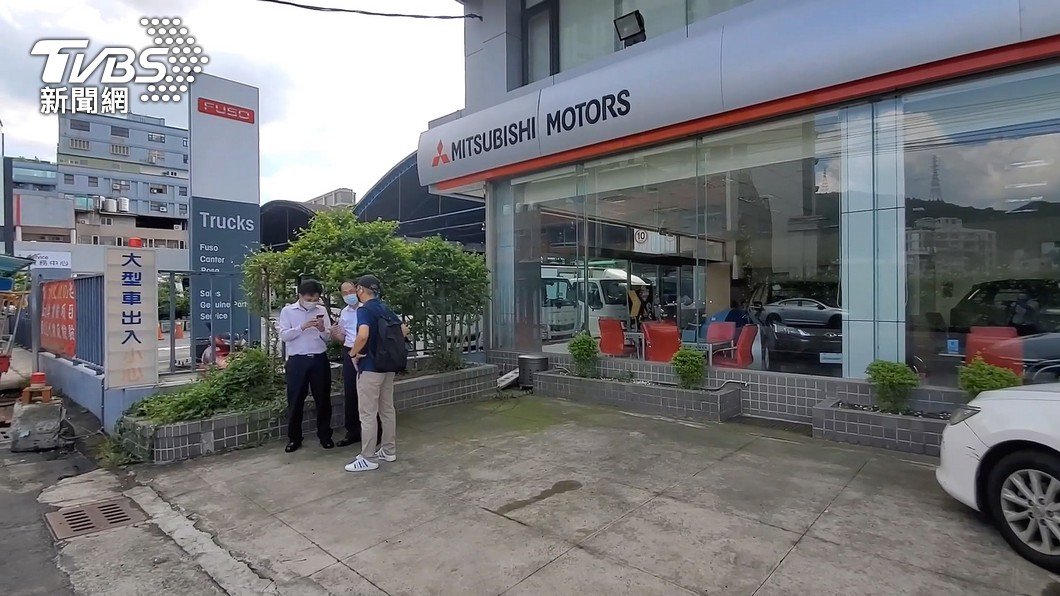 新北市泰山區裕益汽車保養廠爆出員工遭到確診司機傳染。(圖片來源/ TVBS)