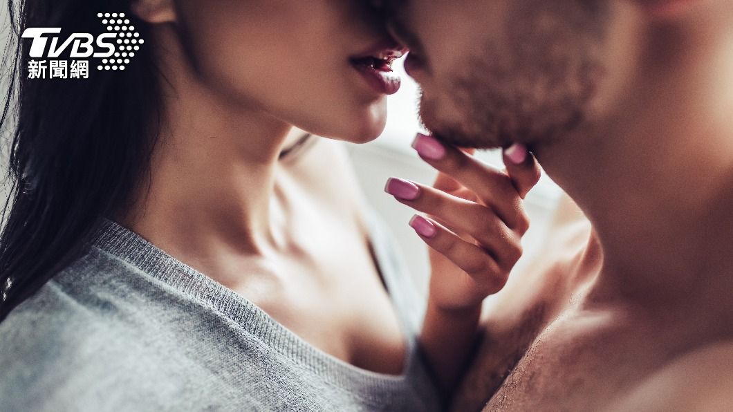 「綠茶」指的是外表清純,實則善於心計的女生。(示意圖/shutterstock達志影像)