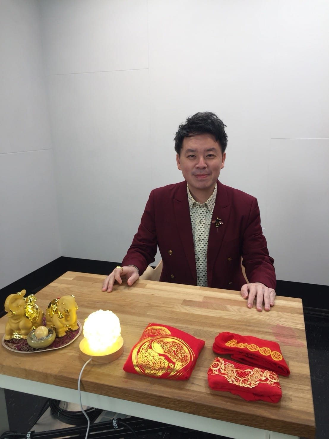 命理專家小孟老師。(圖/翻攝自「小孟老師星座塔羅牌之清水孟」臉書)