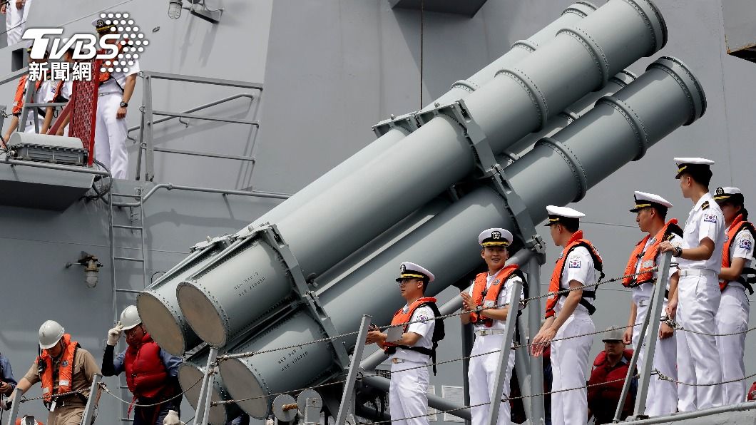 艦上共載有300多名官兵。(示意圖/達志影像美聯社)