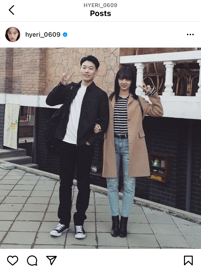 惠利與柳俊烈因拍攝《請回答1988》結緣。(圖/翻攝自惠利 Instagram @hyeri_0609)
