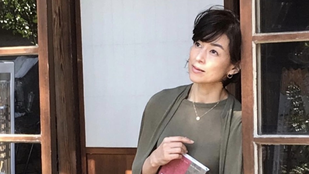 日本女星鈴木保奈美閃電離婚　斬斷23年控制狂老公