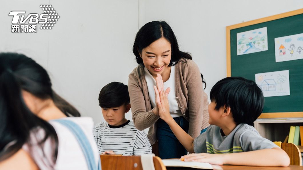 教職人員疫苗遲遲未開打 蘇貞昌:開學日前一定打完