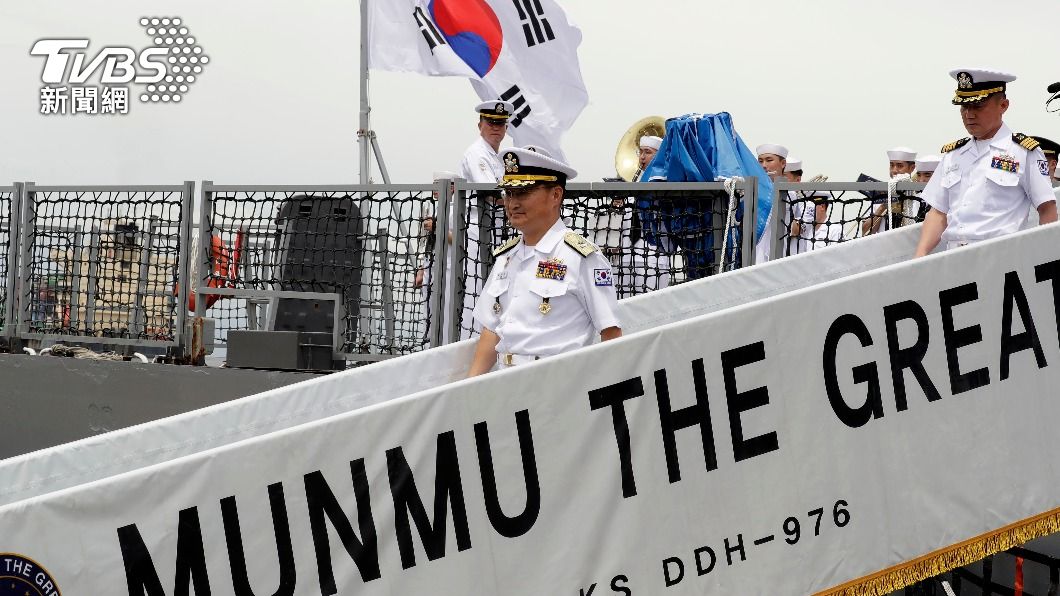 軍機將接回所有艦上人員。(示意圖/達志影像美聯社)