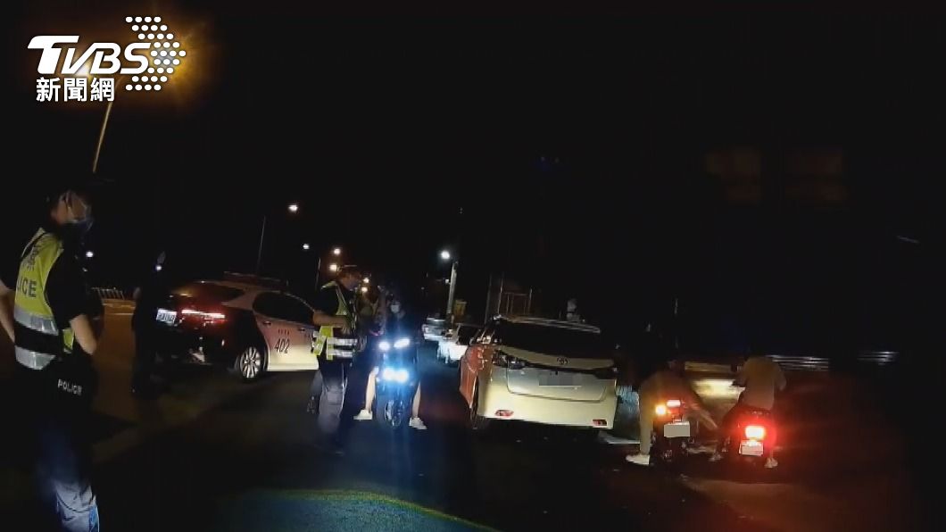 微解封夜遊車輛違規 苗栗警方一夜開31張罰單
