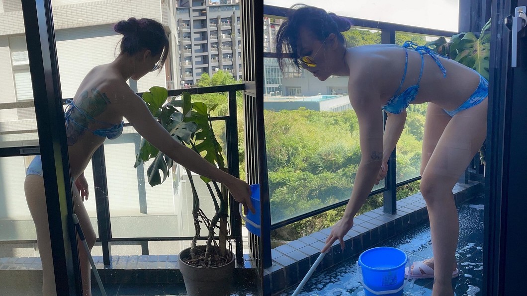 劉雨柔穿比基尼洗窗戶辣翻。(圖/翻攝自劉雨柔臉書)