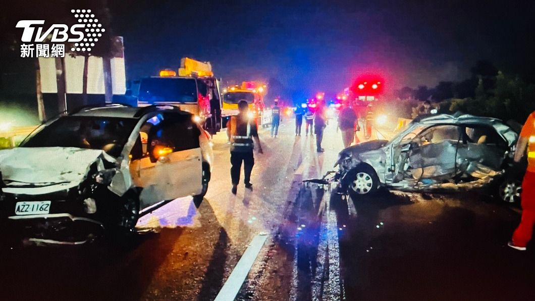 國道出車禍哥哥下車放警示牌 目睹胞弟遭追撞慘死
