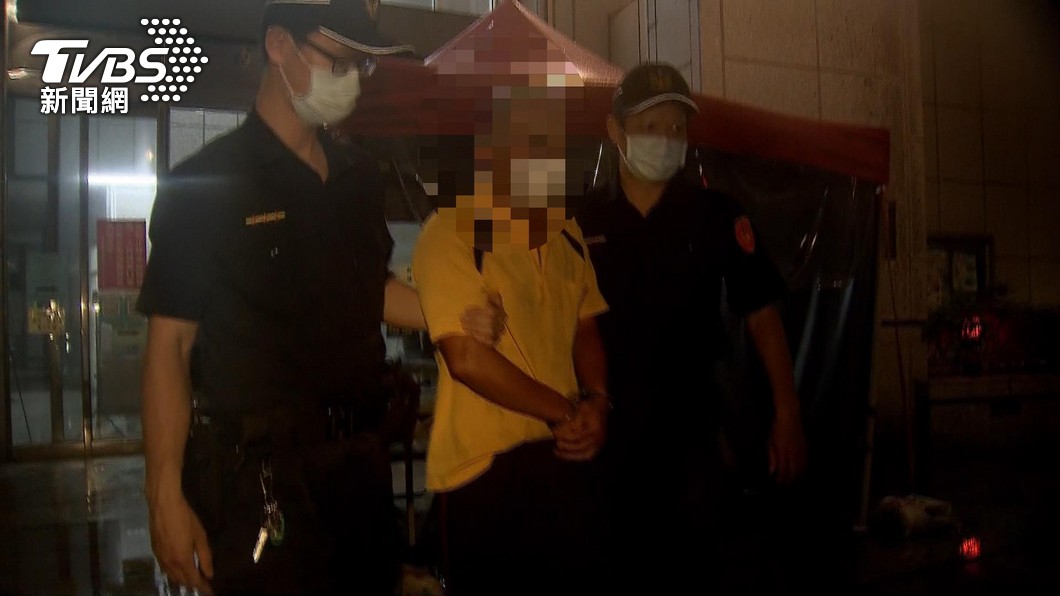 對話曖昧疑妻出軌 夫持鐮刀砍小王濺血