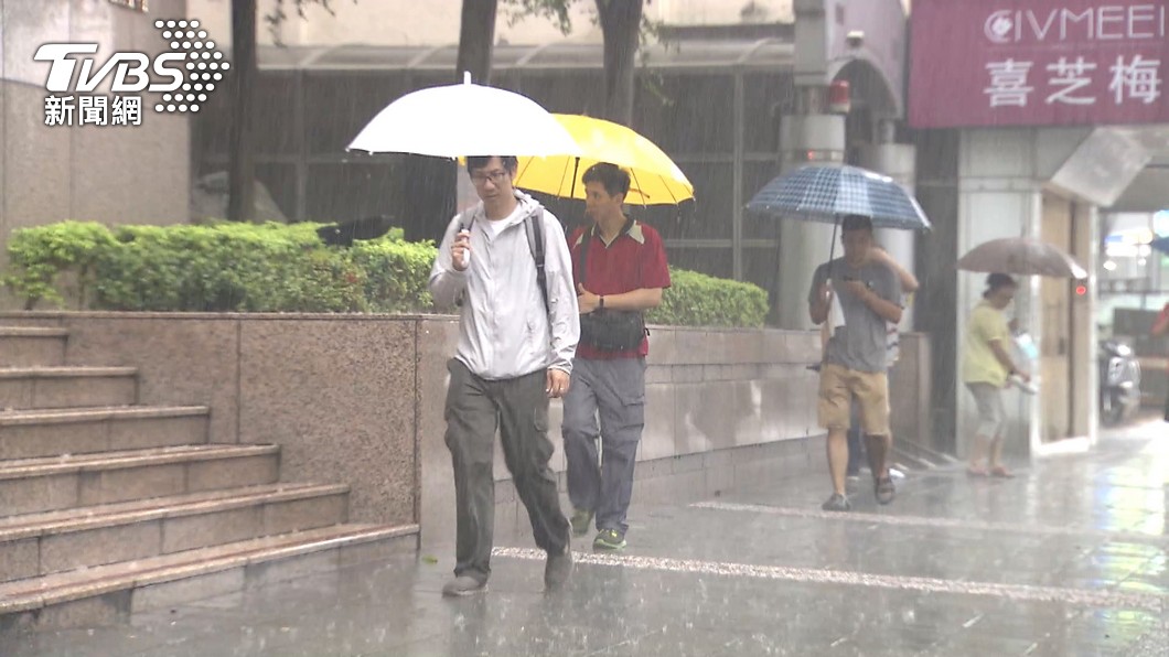 西南風挾水氣!豪雨恐開炸中南部 強降雨時間點曝光