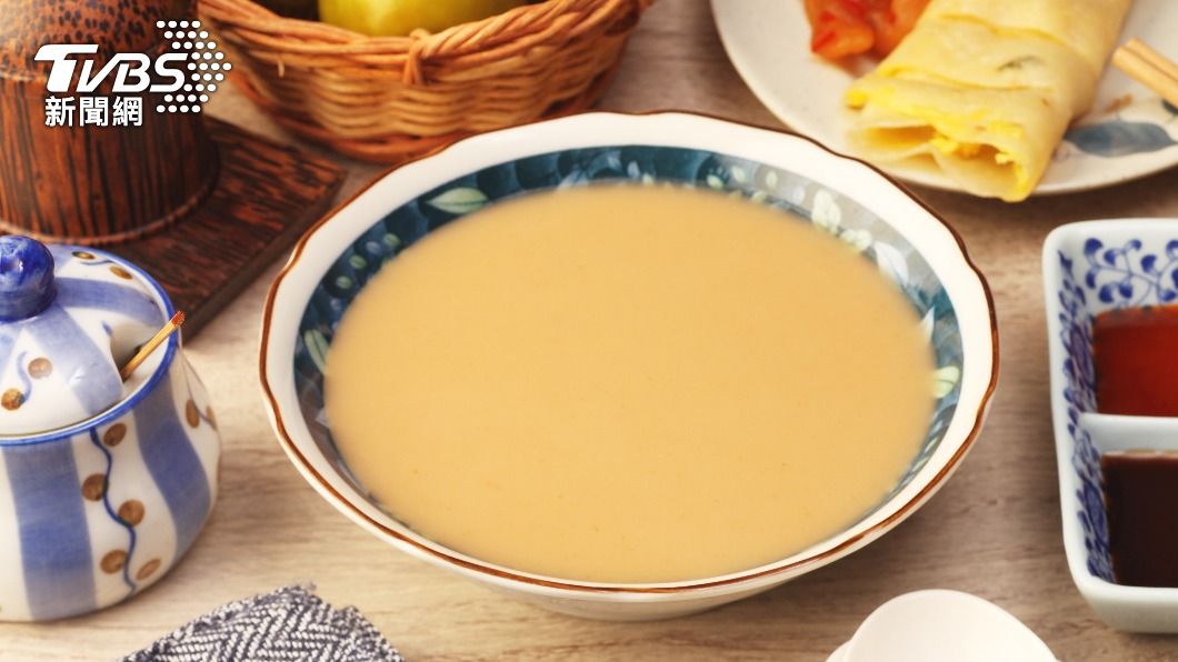 米漿熱量逾半碗飯!營養師曝4種「早餐飲品」比較