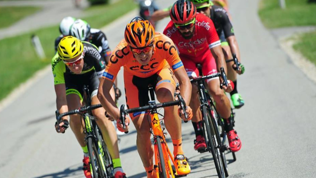 捷克奧運代表隊自由車選手史勒戈（Michal Schlegel）（中）確診新冠肺炎。（圖／翻攝自Michal Schlegel Twitter）