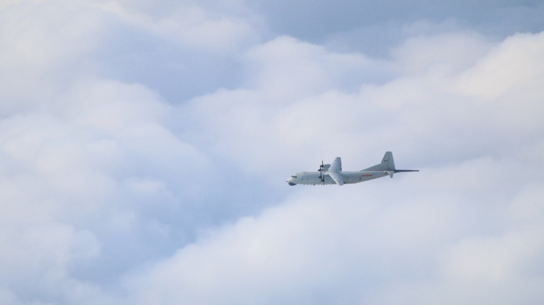 共軍運8反潛機擾台 空軍防空飛彈追監應對