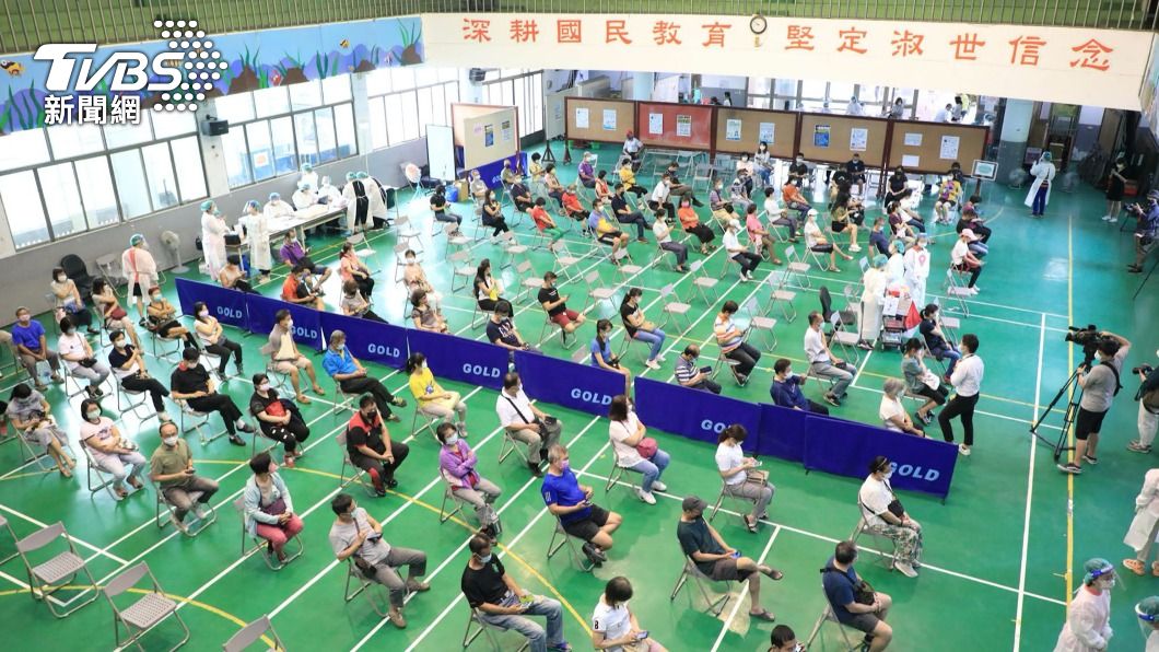 颱風烟花逼近 台中市快打站24日照常開設接種
