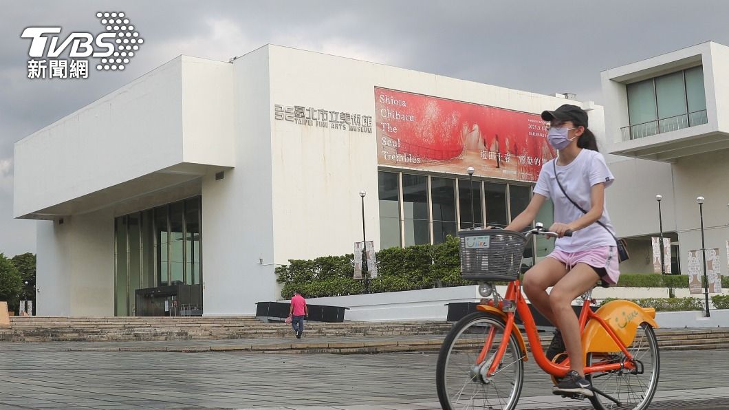 疫情二級警戒藝文場館可採間隔座 同行者可坐一起