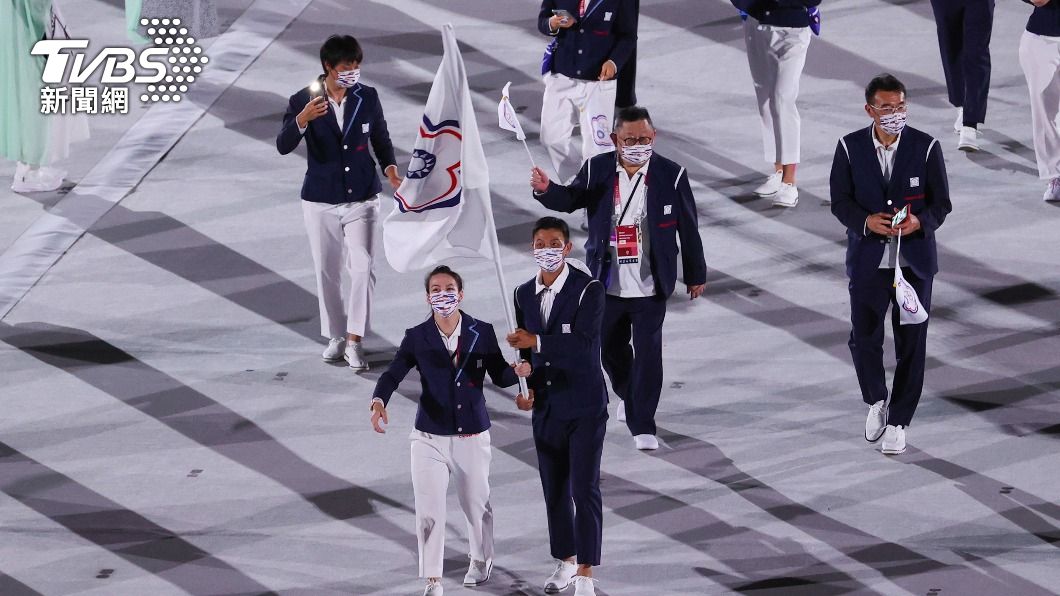 盧彥勳、郭婞淳掌旗領軍中華隊 登場東奧開幕式