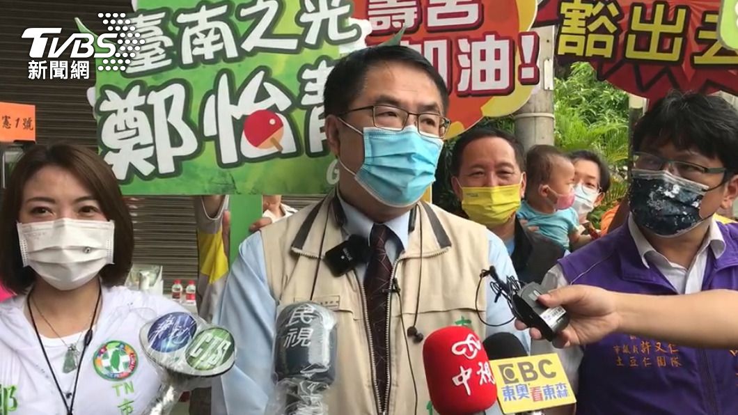 台南市市長黃偉哲宣布餐廳可以內用。(圖/TVBS)