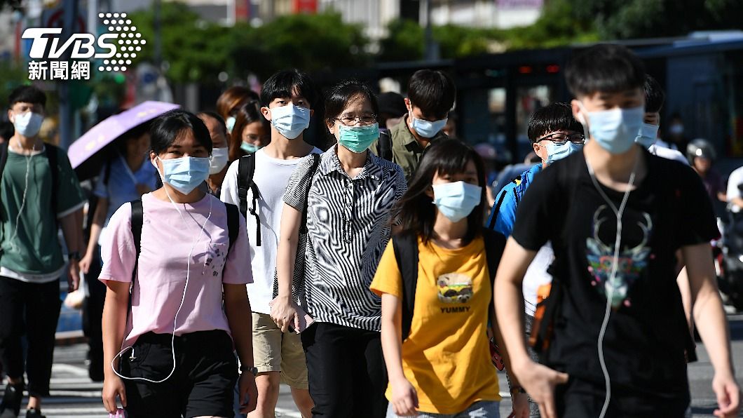 專家指出,要讓人人都有參與防疫的感受以減少指責。(示意圖/shutterstock 達志影像)