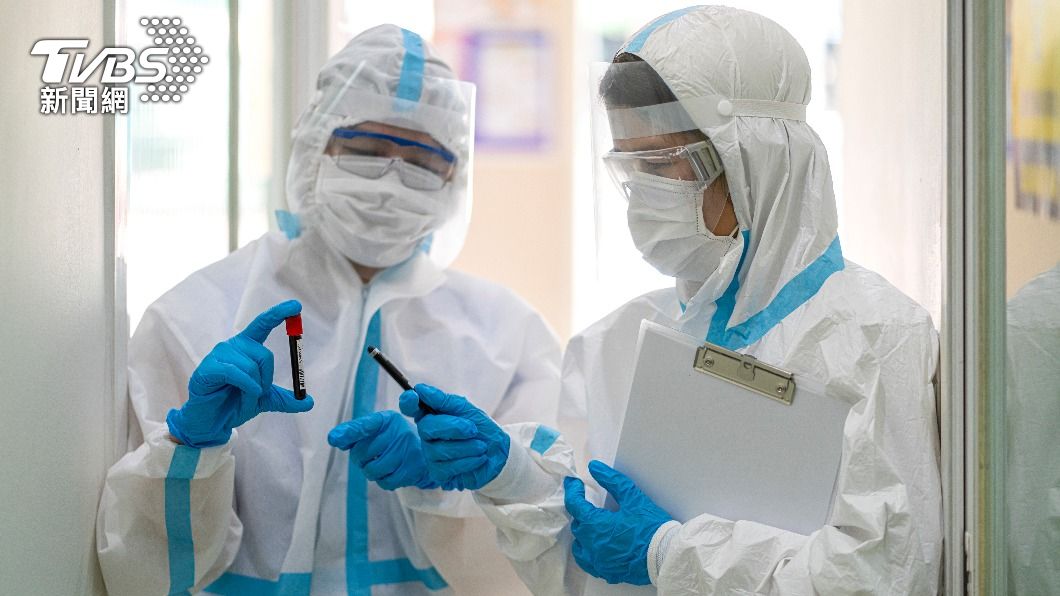 新冠肺炎病毒恐造成嚴重且持久的併發症。（示意圖／shutterstock達志影像）