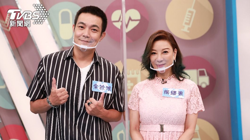 余政鴻、楊繡惠在節目中競賽搶答。 (圖/民視提供)
