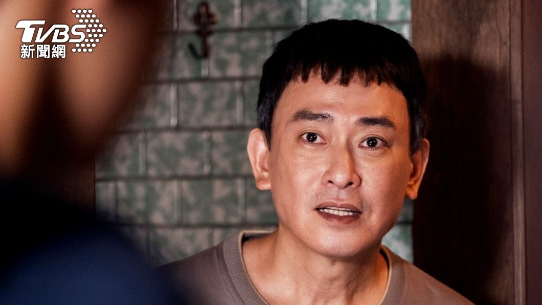 王識賢和李玉璽「父子破冰」。(圖/東森、映畫提供)