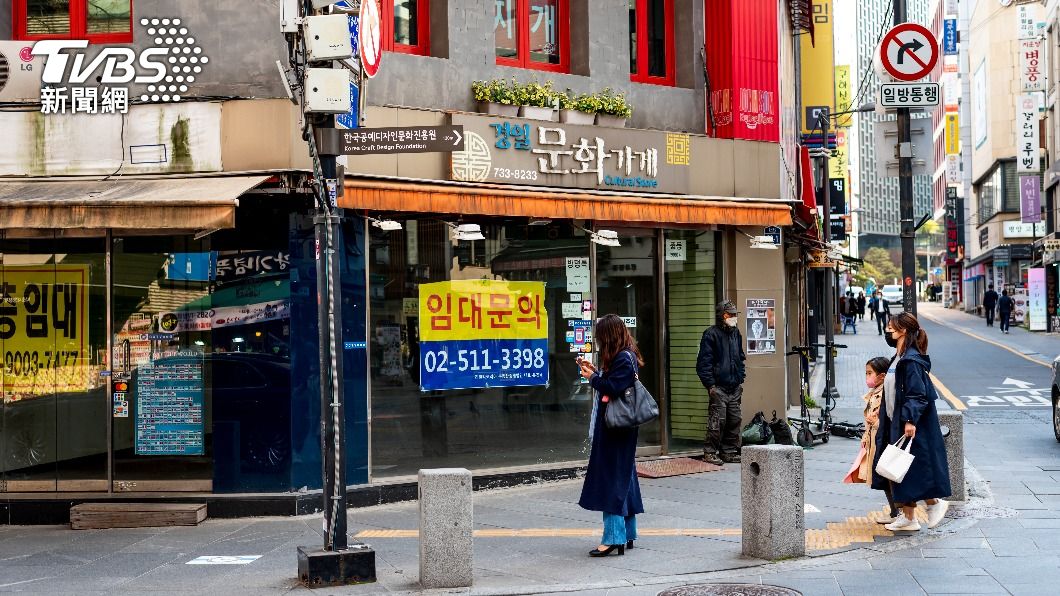 南韓首都圈為疫情重災區,維持防疫最高級別。(示意圖/shutterstock達志影像)