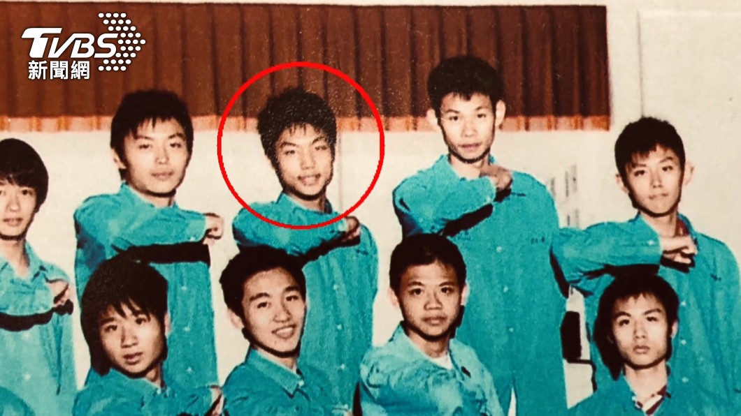 「羽球一哥」青澀照曝光　常回母校指導學弟妹