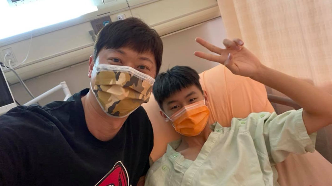 侯昌明兒「住院動手術」緊張胃痛 懂事舉動爸感動