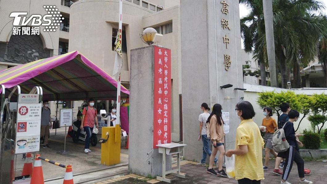 大學指考第2天 考生認為數乙、國文有鑑別度