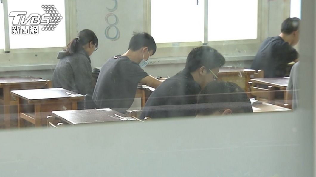 台灣學生寫作能力「雪崩式崩壞」 30年師嘆:有些話不能講