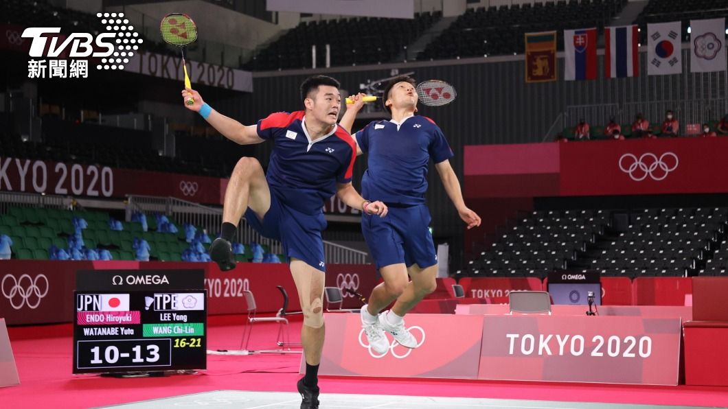 麟洋配衝4強!日本輸球離場「比這手勢」網淚:台日友好